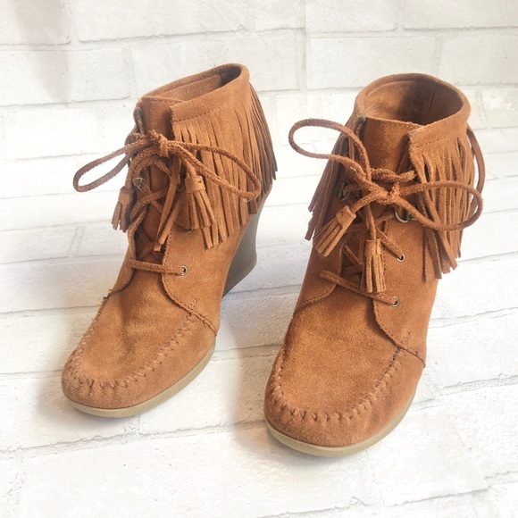 Minnetonka Wedge fringe booties - Picture 4 of 16